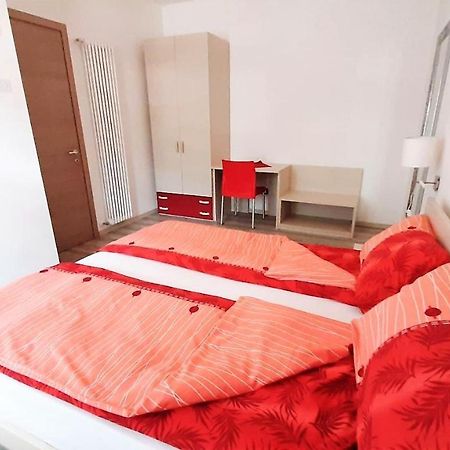 Casa Gemma Apartment มัลเชซิเน ภายนอก รูปภาพ