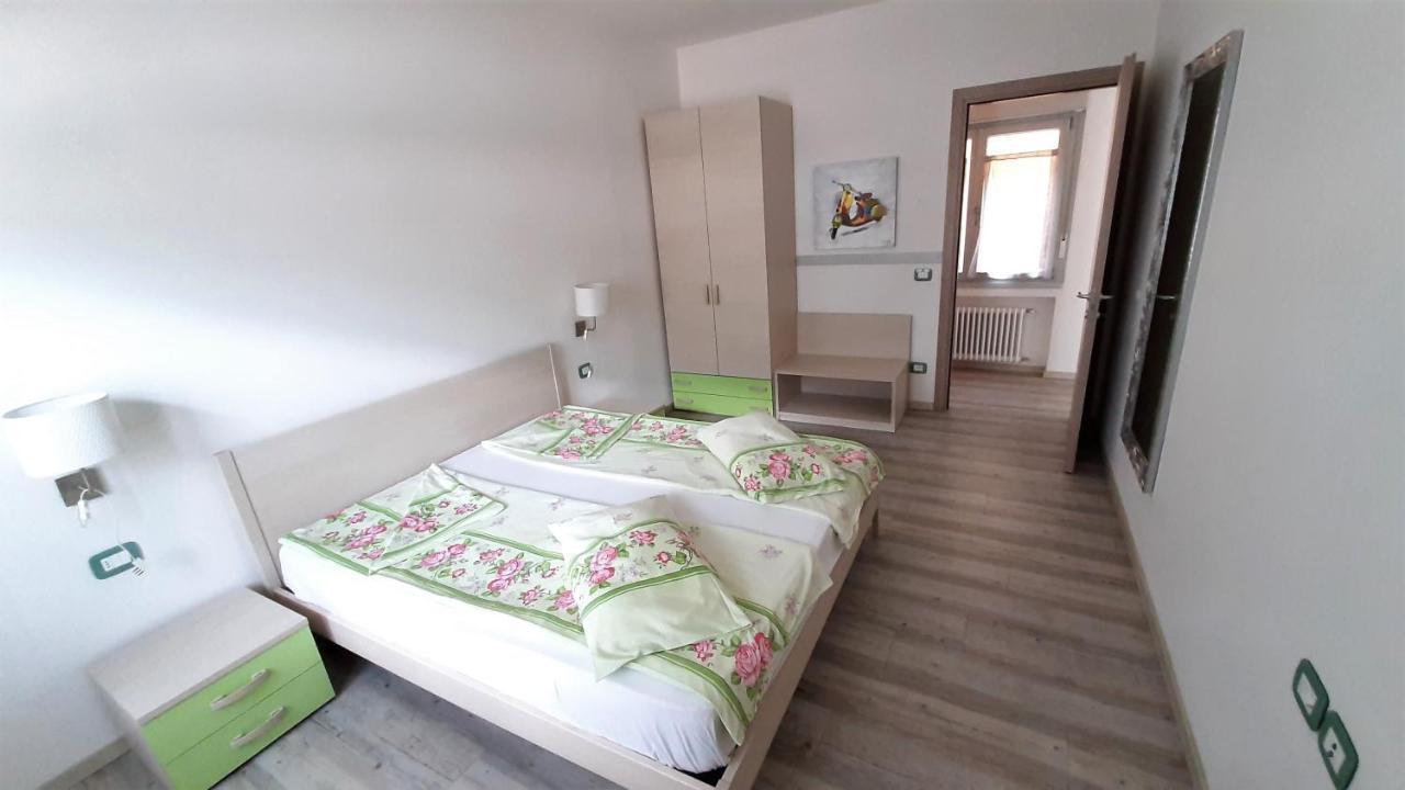 Casa Gemma Apartment มัลเชซิเน ภายนอก รูปภาพ