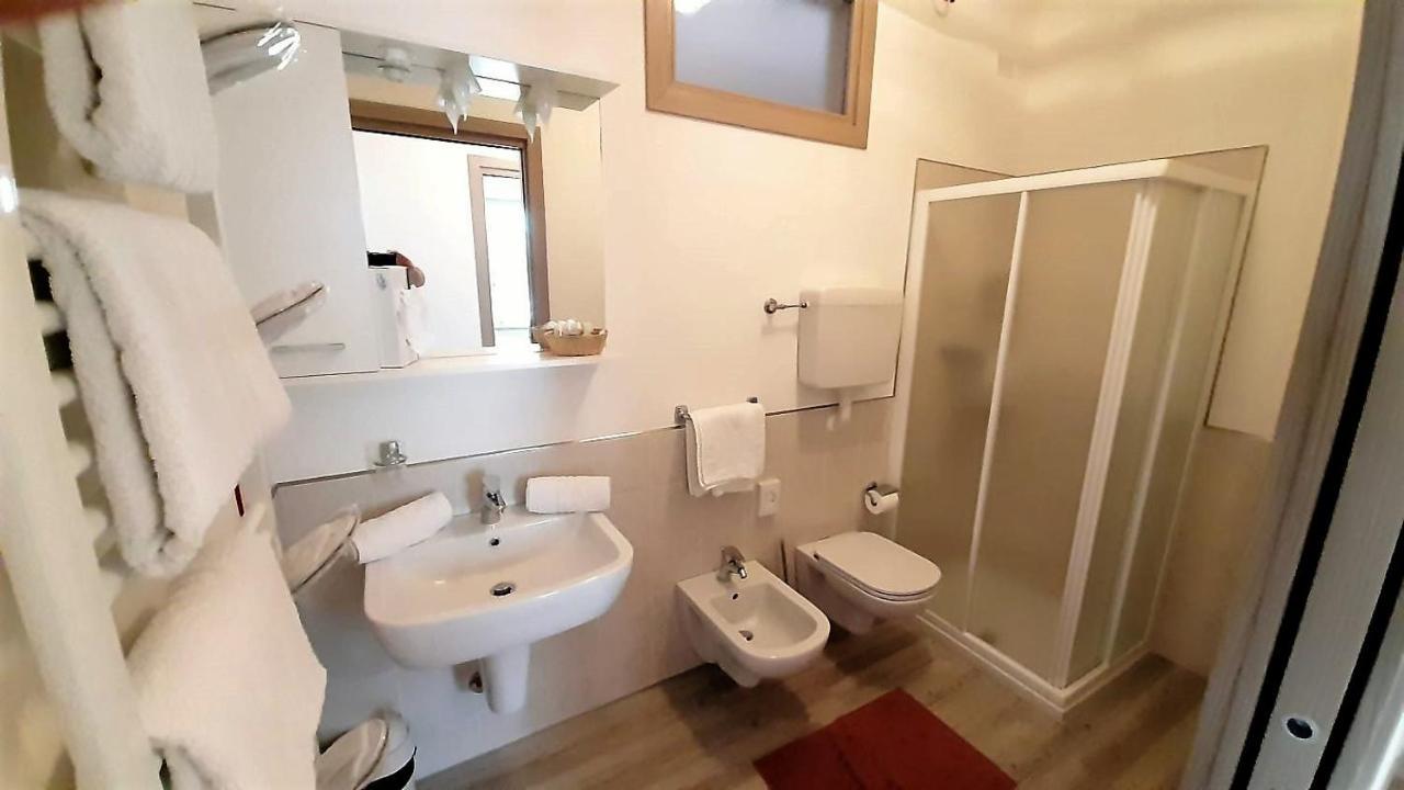 Casa Gemma Apartment มัลเชซิเน ภายนอก รูปภาพ