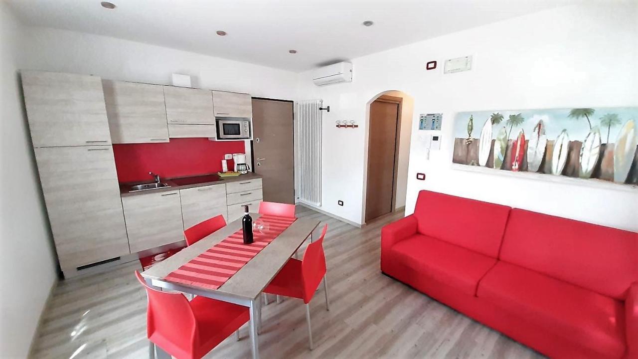 Casa Gemma Apartment มัลเชซิเน ภายนอก รูปภาพ